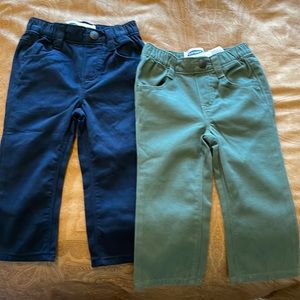 (2) Pairs of Baby Boys Old Navy Chino Pants 18-24 Months Size